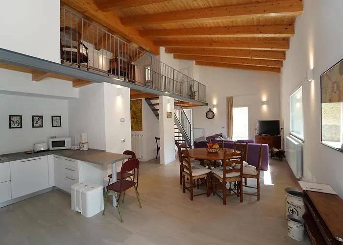 Podere Gaia 16 Pax By Villasretreats Sasseta